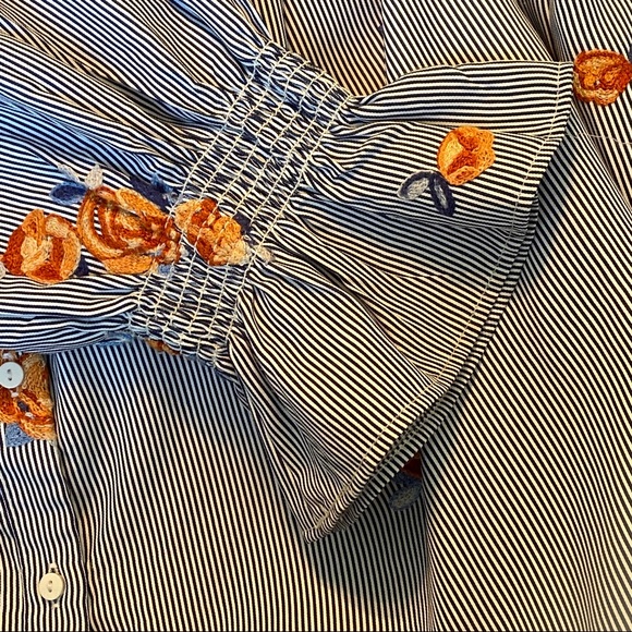 FINAL CHANCE! CLOSET CLOSING! - Picture 8 of 9